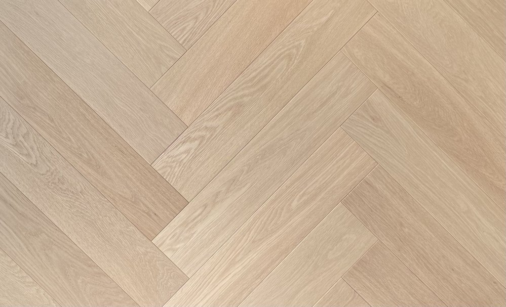 Eiken houten vloer - L2929_rustige visgraat vloer_parketloods_mat gelakte vloer