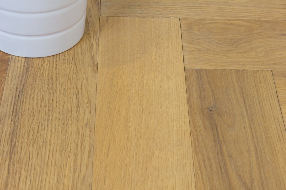 Eiken houten vloer - Visgraat verouderd1