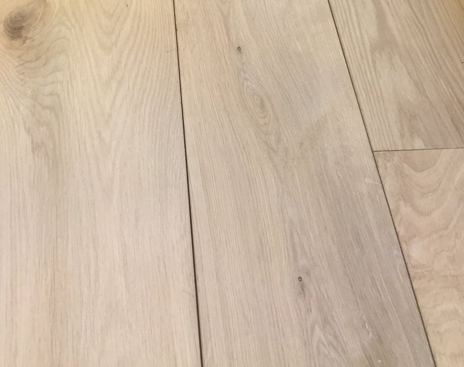 Eiken houten vloer - massief-eiken-code-2
